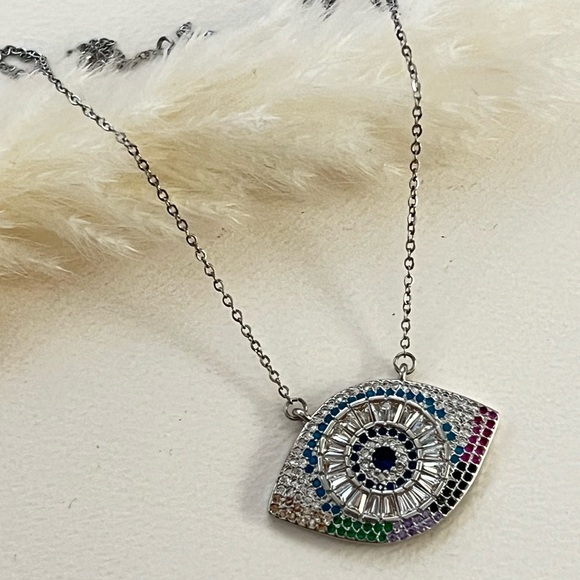 Elegant Evil Eye Necklace -  Zircon Old Money Aesthetic Necklace - Picture 6 of 8